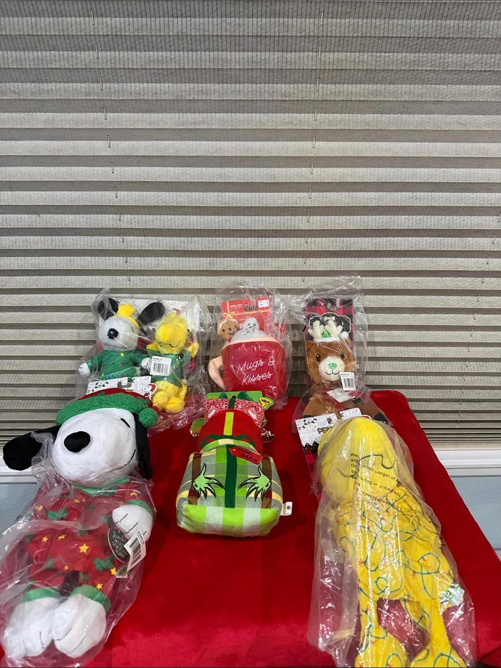 Lot of Assorted Squeaky Plush Dog Toys Set in Red, Green, Yellow, White, Black